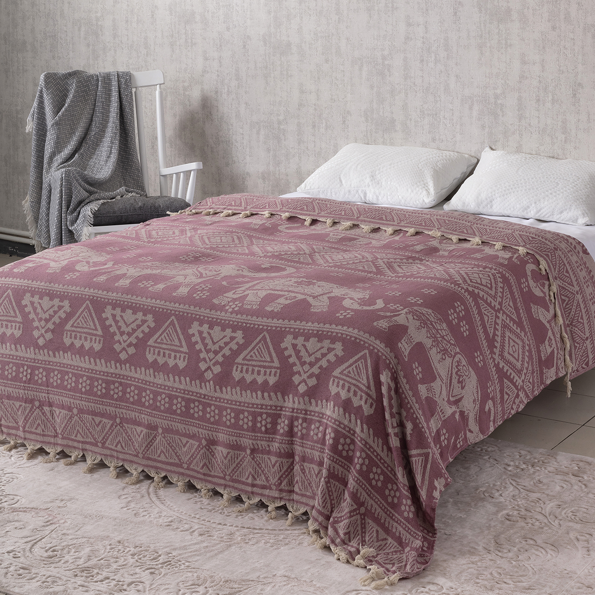 Fil Desenli Çift Kişilik Yatak Örtüsü Jakarlı 200x230 Cm Mürdüm