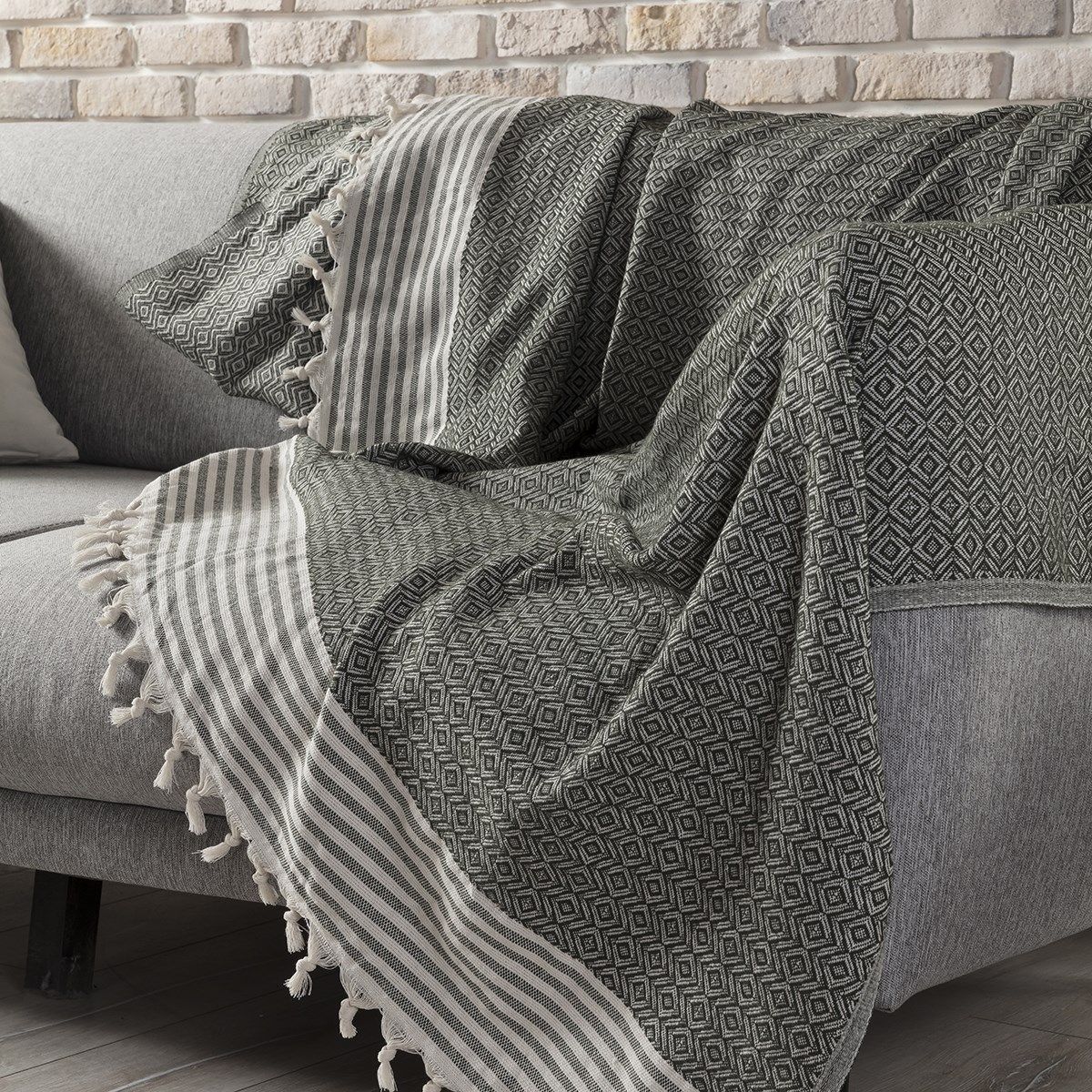 Vagonik Zümrüt Çok Amaçlı Sık Dokuma Kahverengi Koltuk Örtüsü 170x210 cm