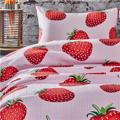 Vagonik Çilek Desenli Çift Kişilik Pike Takımı Pembe