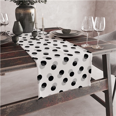 Vagonik Siyah Beyaz Puantiye Desenli Dijital Baskılı Runner 140x40 cm