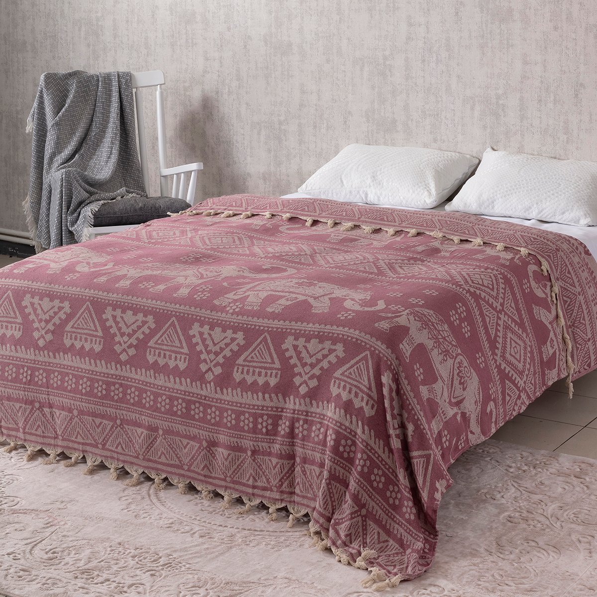 Fil Desenli Çift Kişilik Yatak Örtüsü Jakarlı 200x230 Cm Mürdüm