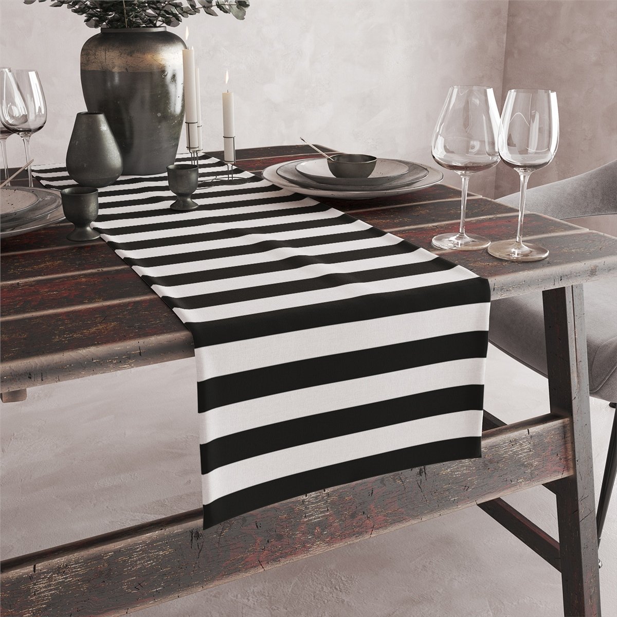 Vagonik Siyah Beyaz Yan Çizgili Desenli Dijital Baskılı Runner 140x40 cm