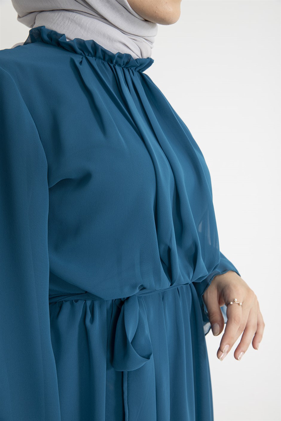 Kolu ve Yakası Fırfır Detaylı Elbise Petrol Mavisi - Moda Ala