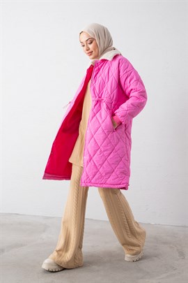 Peluş Detaylı Kapitone Mont Pembe