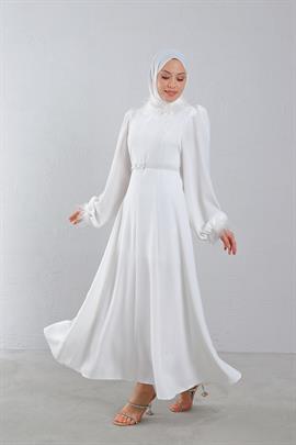 Tüy Detaylı Krep Elbise Beyaz
