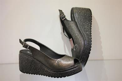 Pierre Cardin Terda Zenne 6056 Bayan Dolgu Topuk Günlük Saf Deri Sandalet Siyah