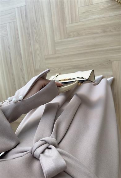  Kolu İnci Detaylı Elbise Vizon