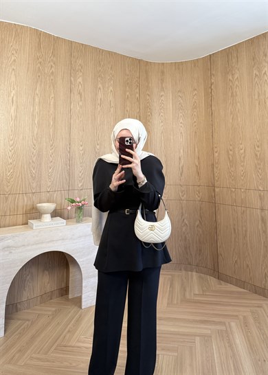 Aura Pelerinli Takım Siyah