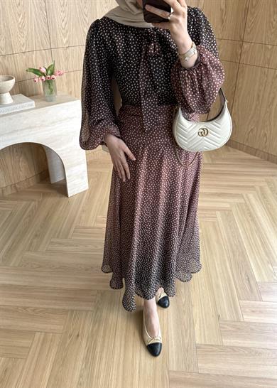 Belden Büzgülü Puantiyeli Elbise Kahverengi