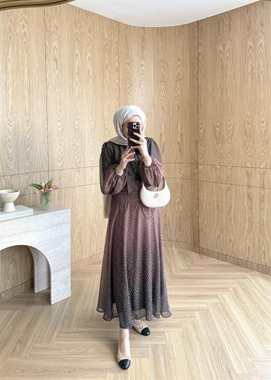 Belden Büzgülü Puantiyeli Elbise Kahverengi