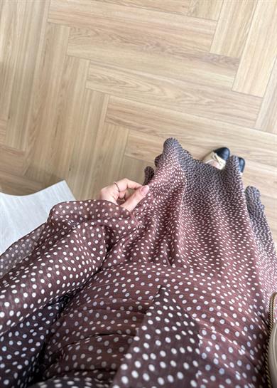 Belden Büzgülü Puantiyeli Elbise Kahverengi