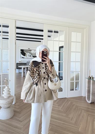 Deri Yakalı Trenç Taş