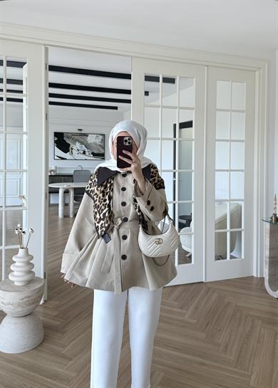 Deri Yakalı Trenç Taş