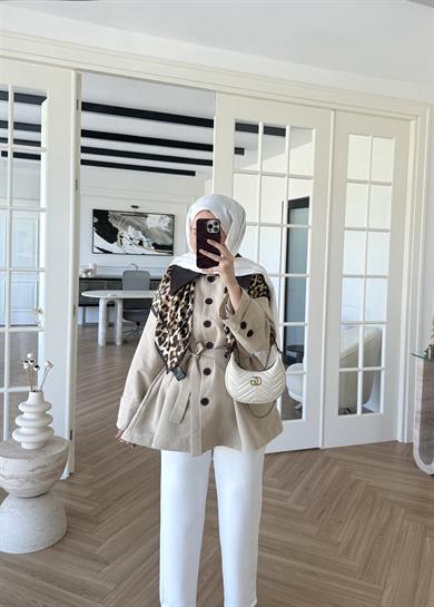 Deri Yakalı Trenç Taş