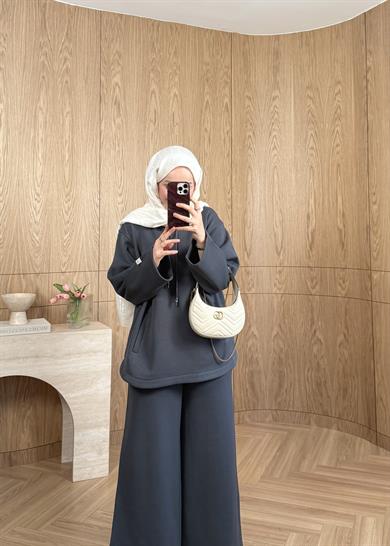 Dik Yaka Bağcıklı Takım Füme