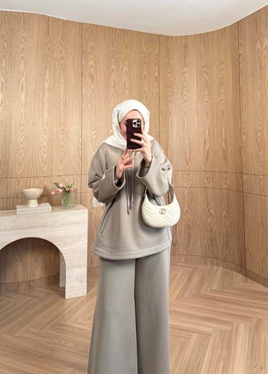 Dik Yaka Bağcıklı Takım Haki