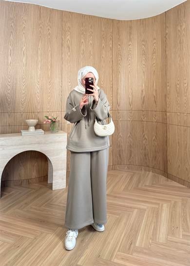 Dik Yaka Bağcıklı Takım Haki