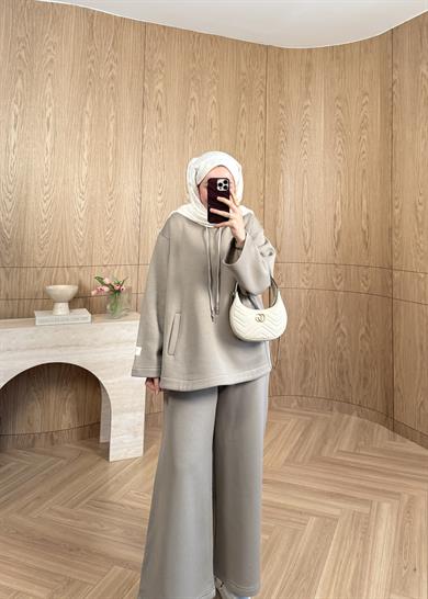 Dik Yaka Bağcıklı Takım Haki