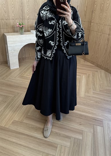 Dilimli Etek Siyah