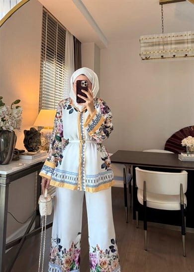 Ella Desenli Takım Sarı