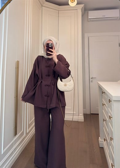 Galia Nakış Düğmeli Takım Mürdüm