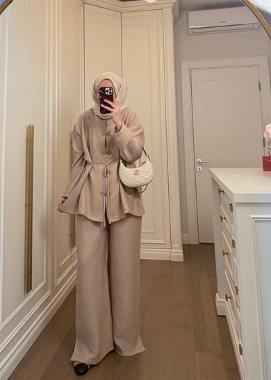 Galia Nakış Düğmeli Takım Taş 