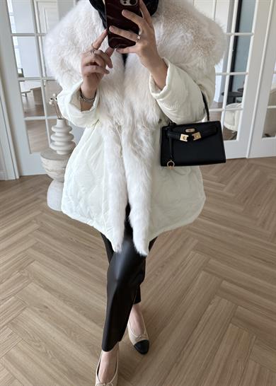 Geniş Kürk Yaka Detaylı Mont Ekru