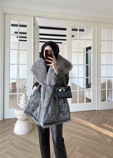 Geniş Kürk Yaka Detaylı Mont Gri