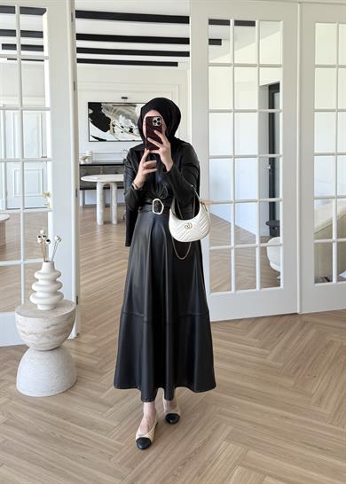 Gold Tokalı Deri Elbise Siyah