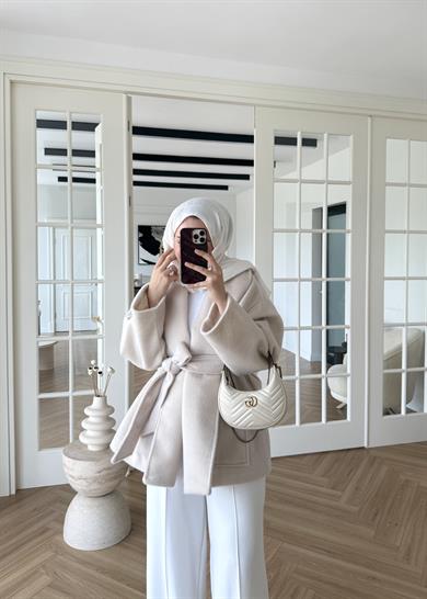 Geniş Yakalı Kaban Bej