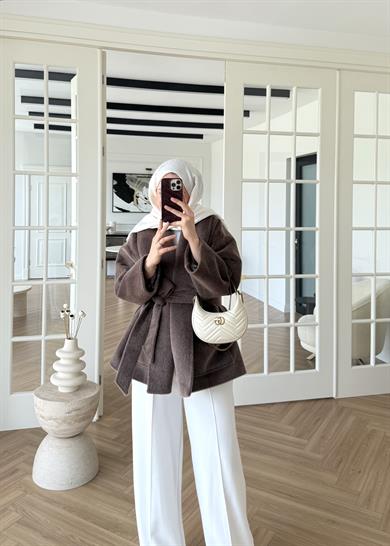 Geniş Yakalı Kaban Kahverengi