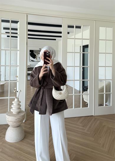 Geniş Yakalı Kaban Kahverengi