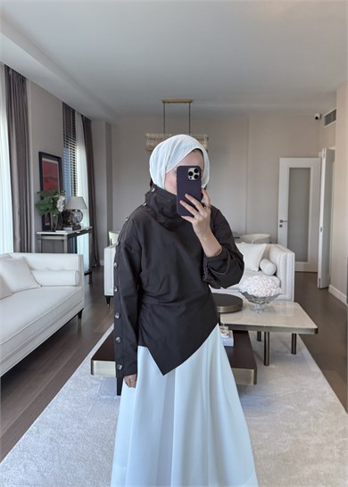 Kolu Düğme Detaylı Asimetrik Bluz Acı Kahve