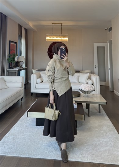 Kolu Düğme Detaylı Asimetrik Bluz Bej