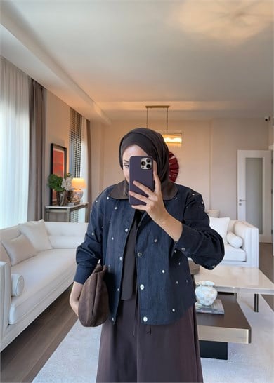 Kontrast Yaka Metal Aksesuarlı Denim Ceket