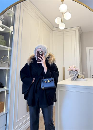 Kürk Şapkalı Kaşe Kaban Siyah