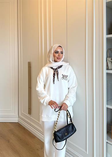 Leopar Fularlı Sweatshirt Ekru
