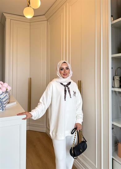 Leopar Fularlı Sweatshirt Ekru