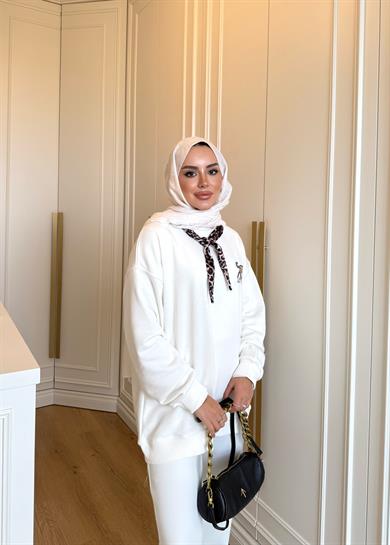 Leopar Fularlı Sweatshirt Ekru