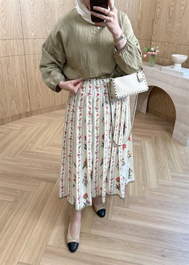 Lily Etek Bej