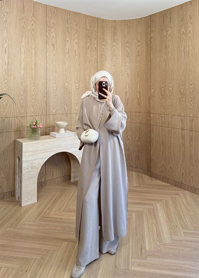 Liya Omuz Şallı Yırtmaçlı Takım Bej