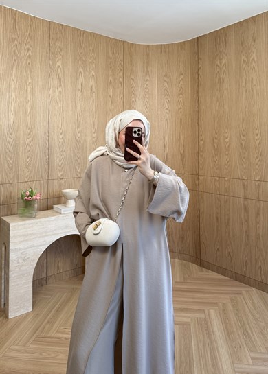 Liya Omuz Şallı Yırtmaçlı Takım Bej