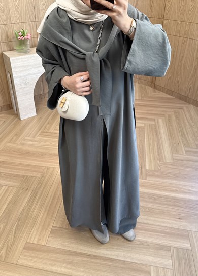 Liya Omuz Şallı Yırtmaçlı Takım Haki