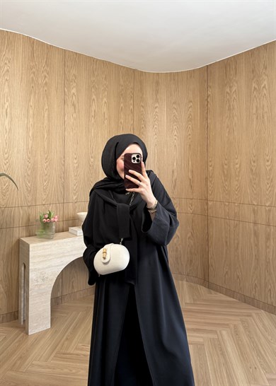 Liya Omuz Şallı Yırtmaçlı Takım Siyah