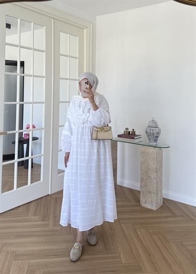 Önü Fırfırlı Elbise Ekru