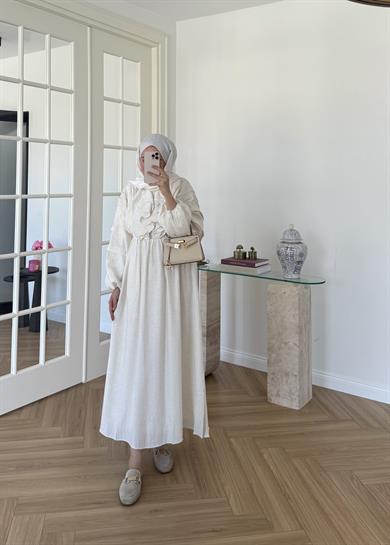 Önü Fırfırlı Elbise Taş