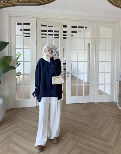 Parmak Geçirmeli Sweatshirt Lacivert