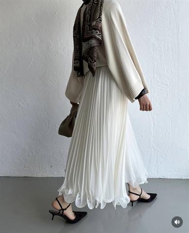 Piliseli Şifon Etek Ekru