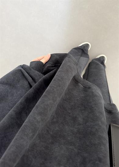 Soluk Efektli Takım Siyah