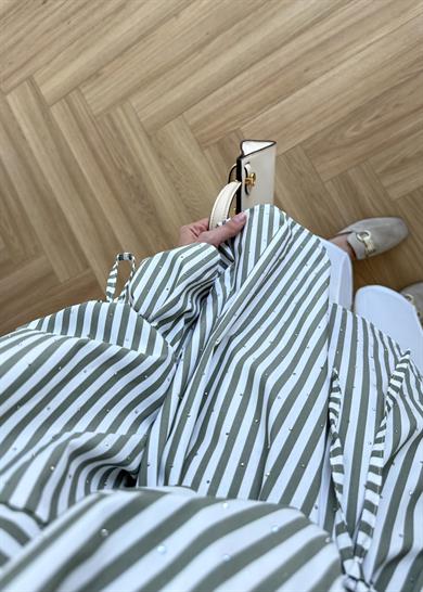 Taşlı Çizgili Poplin Gömlek 